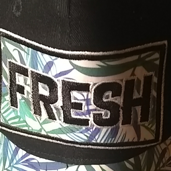 Hat - Picture 3 of 4